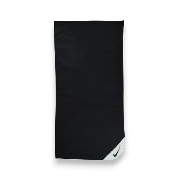 TOALLA PEQUEÑA MICROFIBRA NIKE 46x91 cm