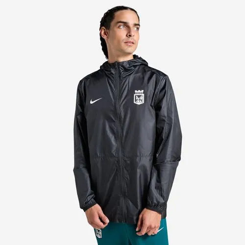 CHAQUETA NIKE ROMPEVIENTOS DRI-FIT – Atletico Nacional SA