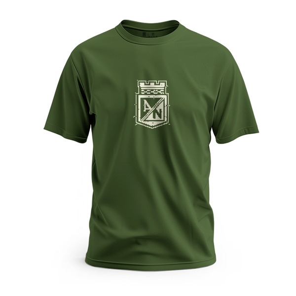 CAMISETA VERDE ESCUDO PIXEL