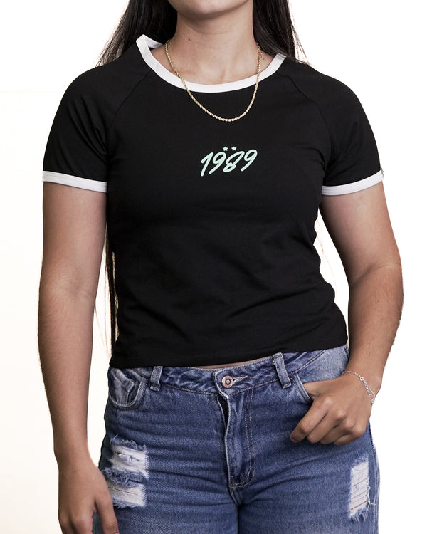CAMISETA CROP NEGRA MUJER 1989 LPC